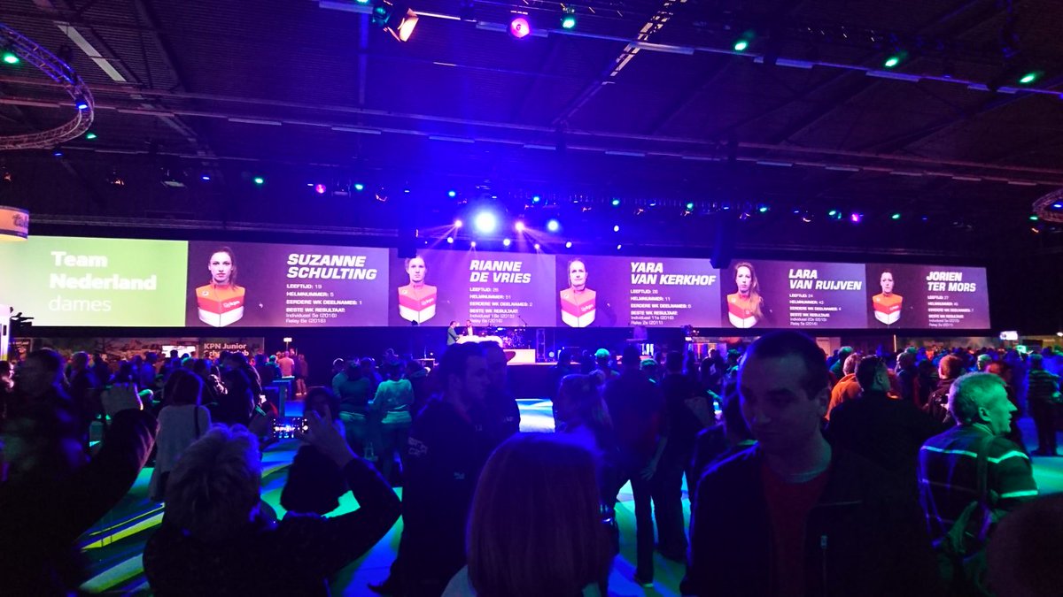 Nu LIVE op Facebook.com/schaatsen.nl de huldiging van de wereldkampioenen in het KPN Clubhuis!  💥

#KPNWKShorttrack #SjinkieTime