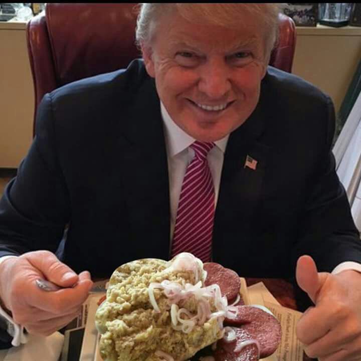 We have even mr President @realDonaldTrump eating he's #platanopower @WBCRD @IngArnaldoP @FabioCollado @oscar_omg