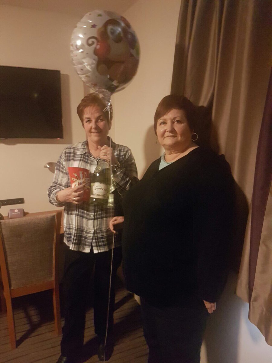 Shirley's celebrating her 60th birthday in Premier Inn #piwow #lambrinigirls #juswanahavefun @michaelhunter62 @AndyFr4ncis @SDEBDD