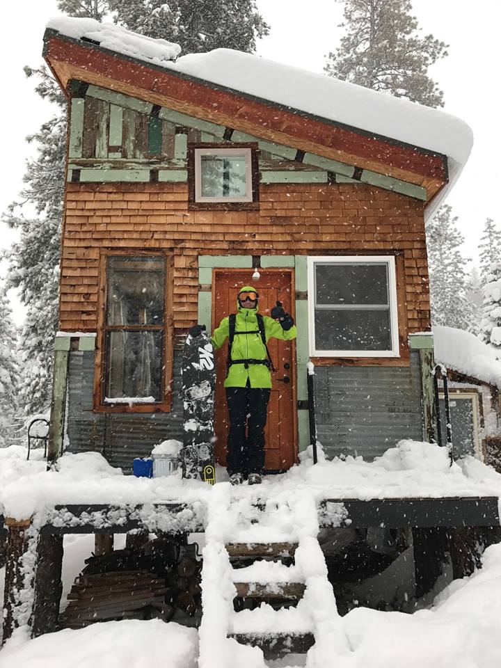 k2snowboarding's tweet photo. Tim Eddy checks in from the #childerness cabin π Powder's good! β | #seekandenjoy #k2splitbean https://t.co/YOccVQfJoB https://t.co/Pq6fXm5NIr