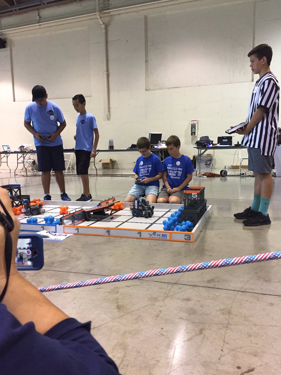 Supporting the team!#arroyorobotics <a href="/TUSDSTEM/">TUSD STEM</a> <a href="/TUSDschools/">Tustin Unified</a> <a href="/suptfranklin/">Greg Franklin</a>