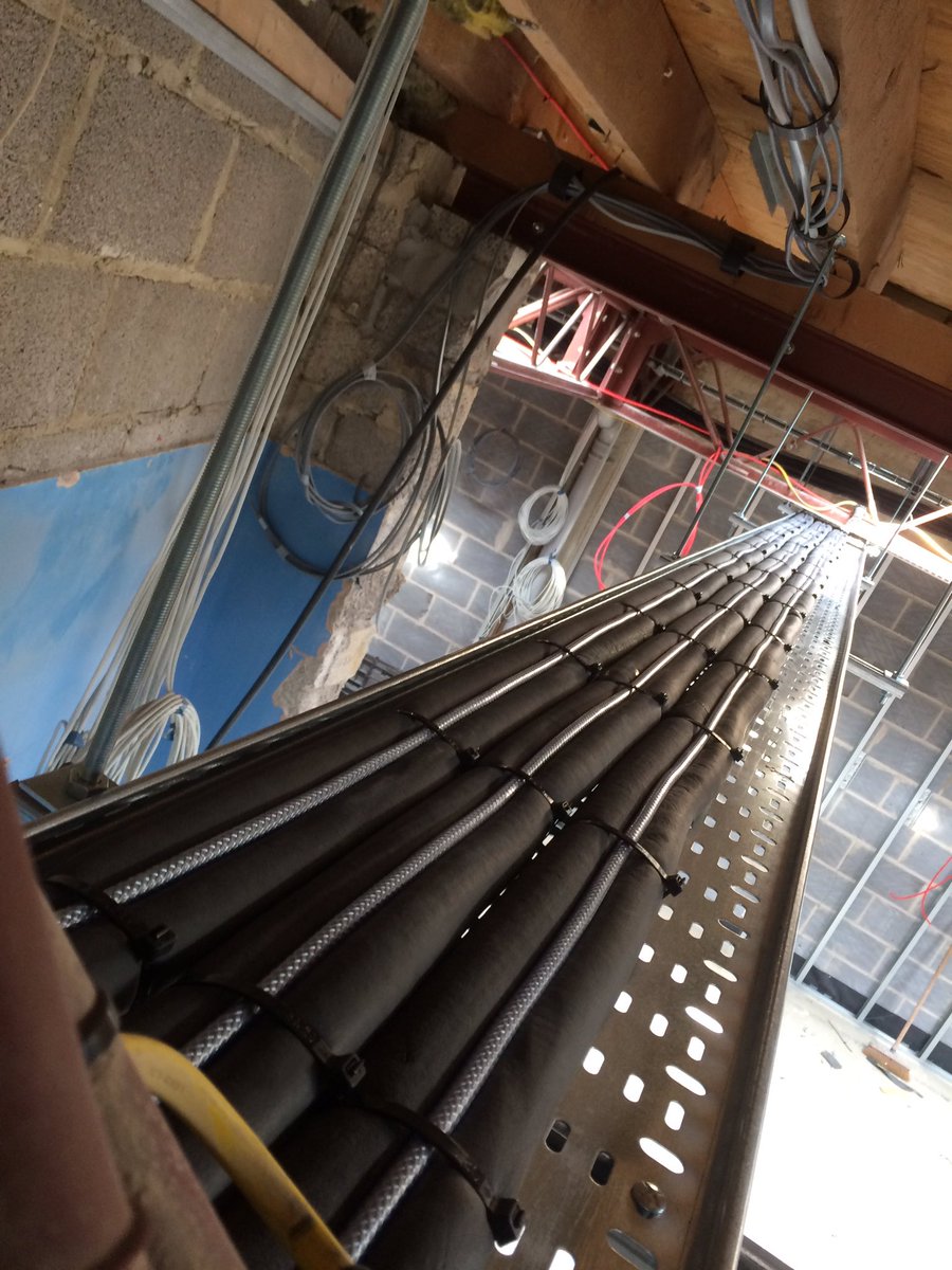 CoolHeatSW's tweet photo. Creech Castle, prelims in ready for completion
#anotherqualityinstall #CoolHeatSW https://t.co/s8Y0Q4AETh