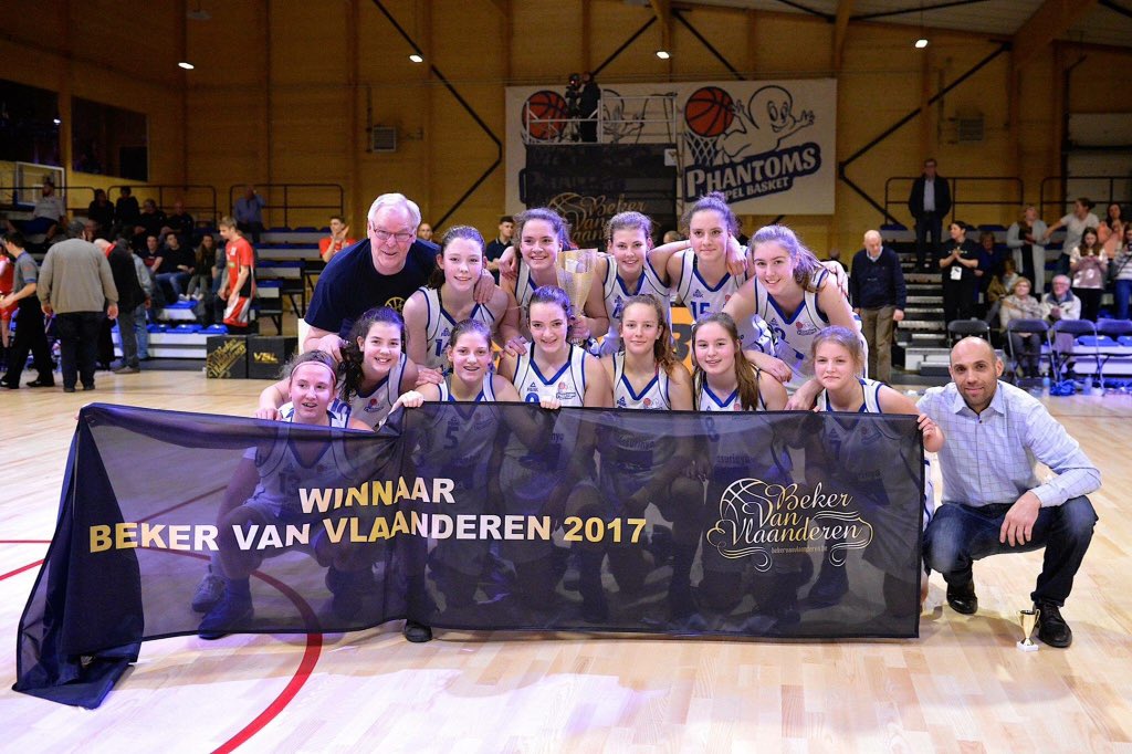 Ex-YSE-ers in actie op de #BVV: 
Amber De Weerdt wint met Phantoms Boom 82-49 van K-Basketteam Kortrijk.