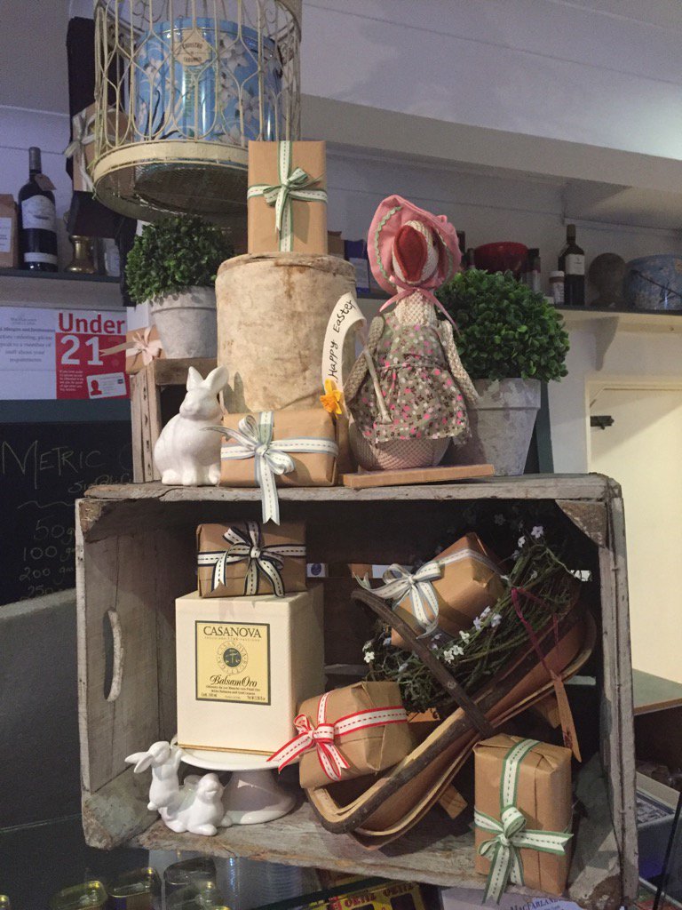 MacFarlane's Deli tweet media