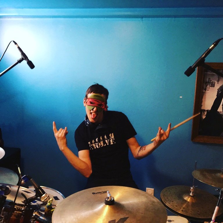 burlap_sac's tweet photo. Recording at Form.ten Studios today #form.ten #BurlapSac #Sacattack https://t.co/buDtD37NCP