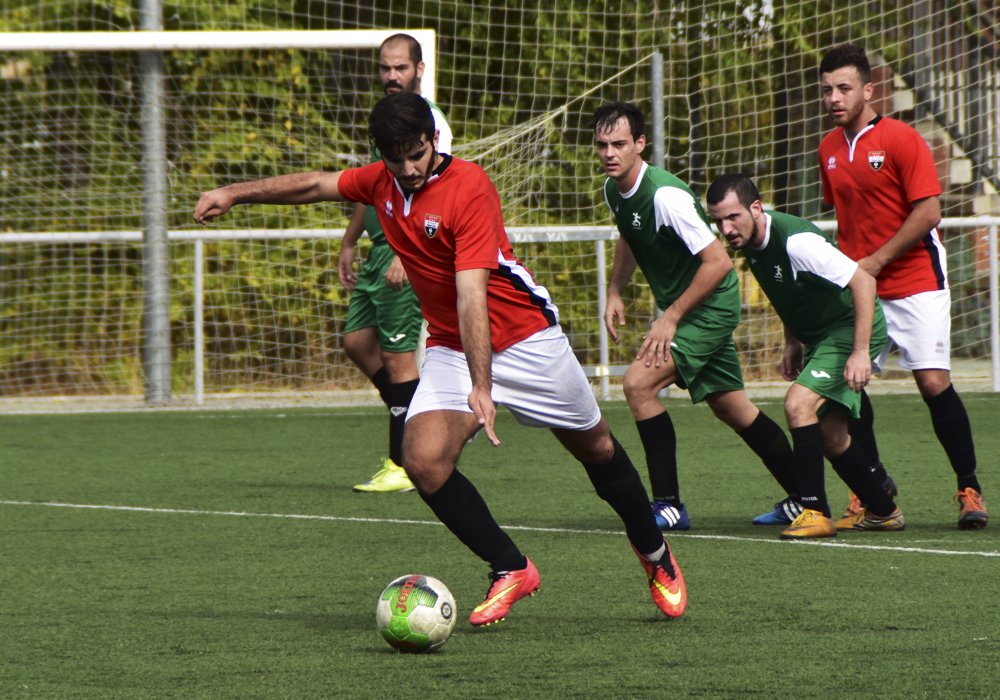 🏆AFICIONADO
<a href="/spbelmonteno/">Sporting Belmonteño</a> 3️⃣
<a href="/RivasFutbolClub/">RIVAS FUTBOL CLUB</a> 4️⃣
⚽️@Casarrubios11 2, <a href="/M94ANGEL/">•MIGUEL ANGEL•</a> e Iván.
🔴⚪️⚫️ #VamosRivas