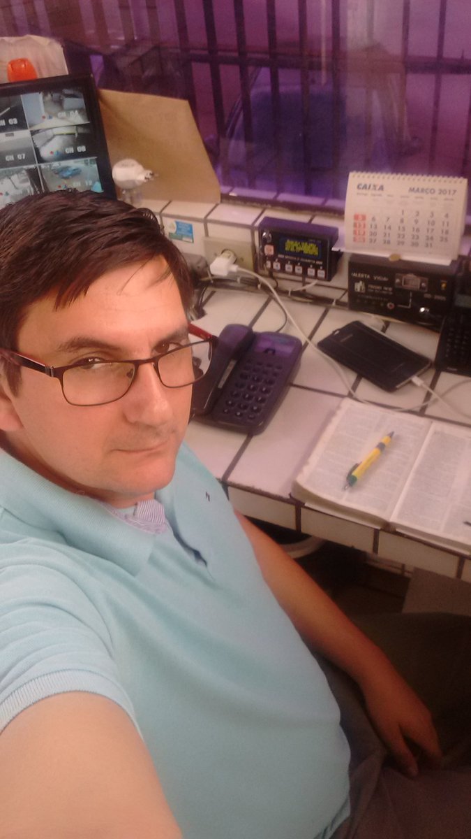 Mais um dia de serviço estudando a palavra do senhor