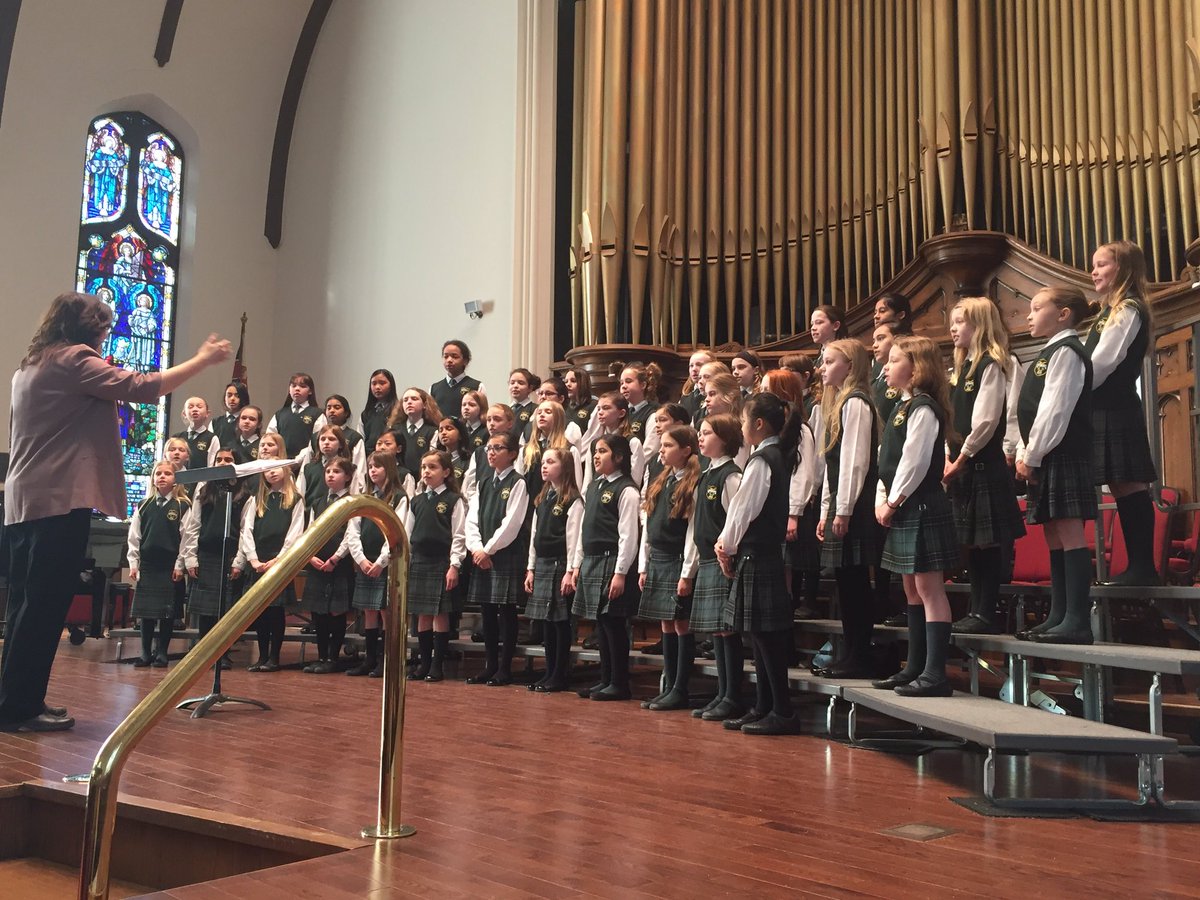 Grade4BH's tweet photo. The Grade 4/5 Choir won Gold at the Music Festival 🏅 Way to go girls! https://t.co/FamGWuWusY