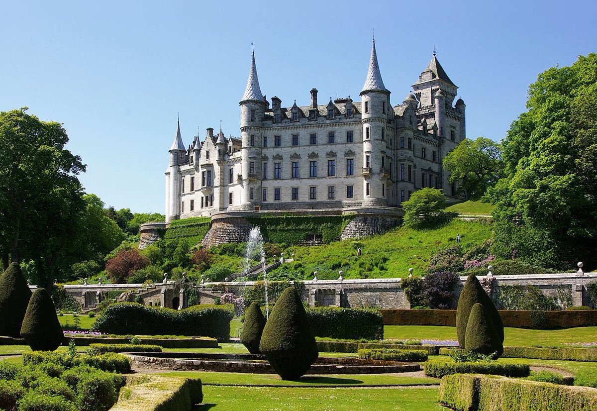 MagicalEurope's tweet photo. Dunrobin #Castle, with 189 rooms, is the largest in the Northern Highlands area of #Scotland &amp; dates back to the 1300s  #UK #EuropeanCulture https://t.co/bGyFz87HpP