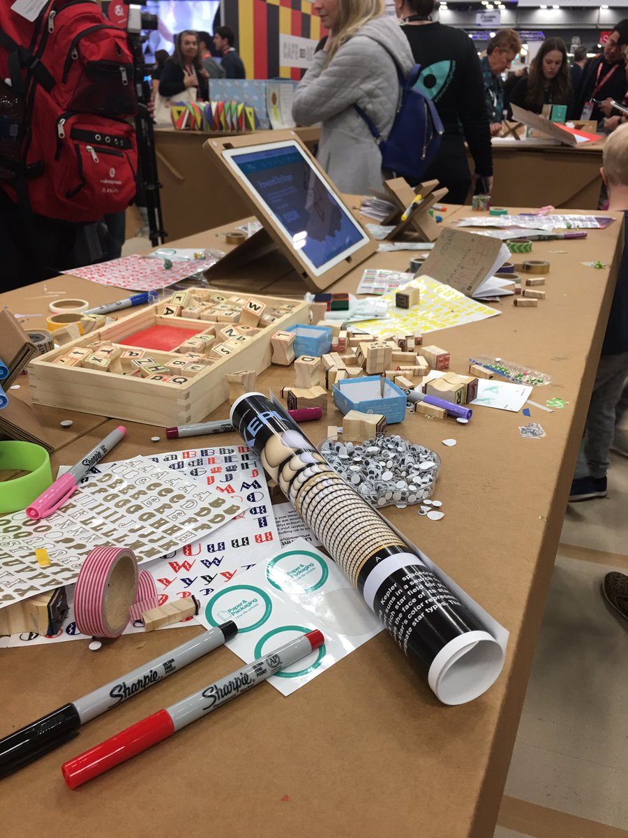 HowLifeUnfolds's tweet image. Imagine. Design. Create. Come to the #PoweredByPaper gallery at #SXSW make a power journal. See you at Booth 819! #CardboardStrong