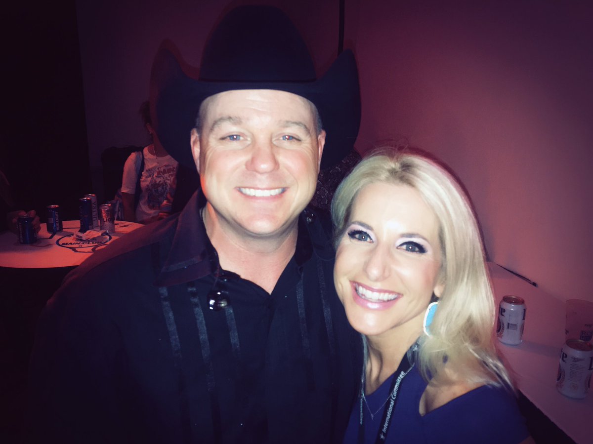 Fellow <a href="/tomballtexas/">Tomball, Texas</a> native <a href="/shaydomann/">Shay Domann</a> put on a great performance last night <a href="/RODEOHOUSTON/">RODEOHOUSTON</a>