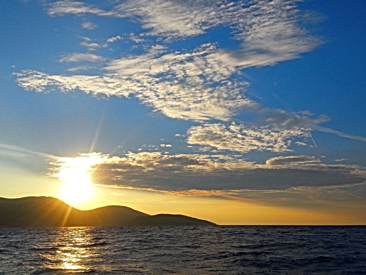 dajbabaglavu's tweet photo. #SunrisePicture #SeaPicture #TruePower https://t.co/22ZA17UZrU
