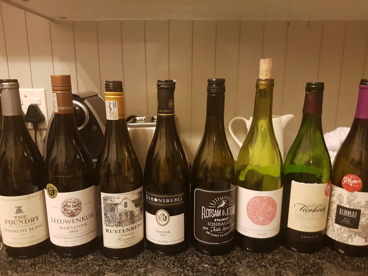TheLovelyClare's tweet photo. I call this revision...some call it wine club #wset3 #learningwine #southernrhonevarietals Thank you @WineMenuSA and @CathyMarston https://t.co/jbgDux8yPw