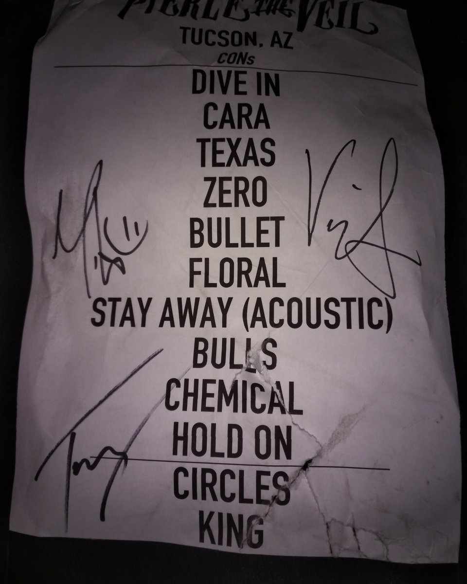 BriFuentes2014's tweet photo. Thank you @ptvmike @piercethevic @tony_turtle and @ptvjaime for the best night ever! @piercetheveil went all out! Perfection! https://t.co/Bx7Mz2eagj