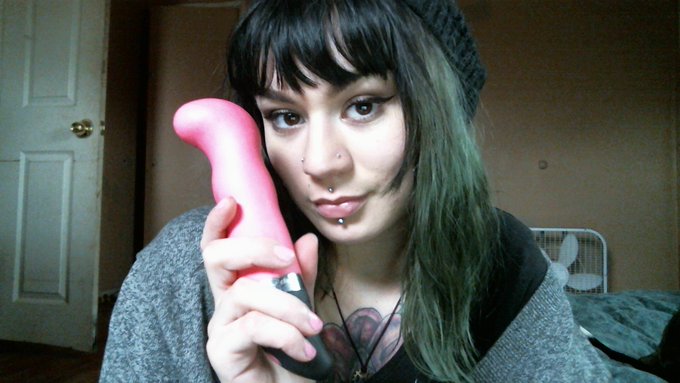 Guess who has a new toy to play with tomorrow on @chaturbate! See you at 10 am! https://t.co/Xy18AxF<a href="/tag/extreme"class="tags"><span>#extreme</span></a><a href="/tag/camgirl"class="tags"><span>#camgirl</span></a><a href="/tag/dildo"class="tags"><span>#dildo</span></a><a href="/tag/livechat"class="tags"><span>#livechat</span></a>