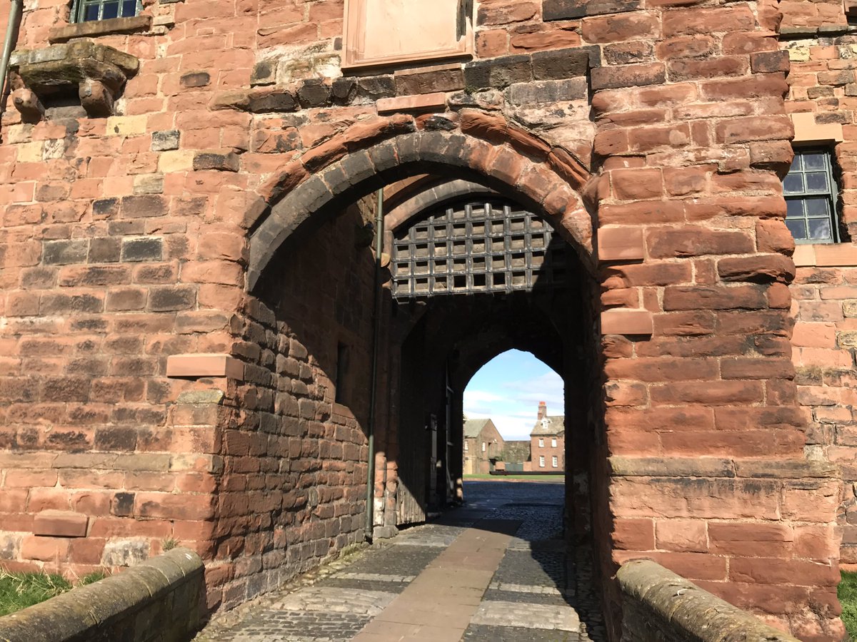 sayhellotorich's tweet photo. Popped in for a cheeky siege earlier. #TopExplorers #LifeOnTour #CarlisleCastle https://t.co/TZFEjv79zT