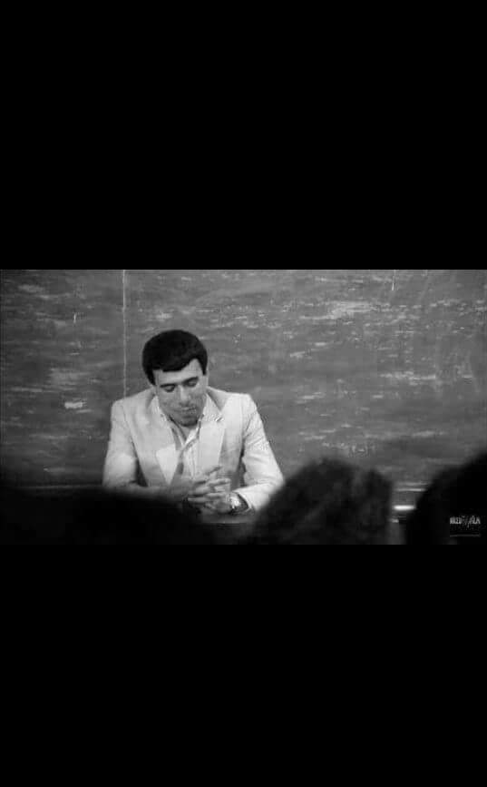mrtelih's tweet photo. Amacım çok para kazanmak değil Gamze, 
onurlu bir yaşam sürmek..

.......//Hababam Sınıfı https://t.co/q9AERjhzAJ