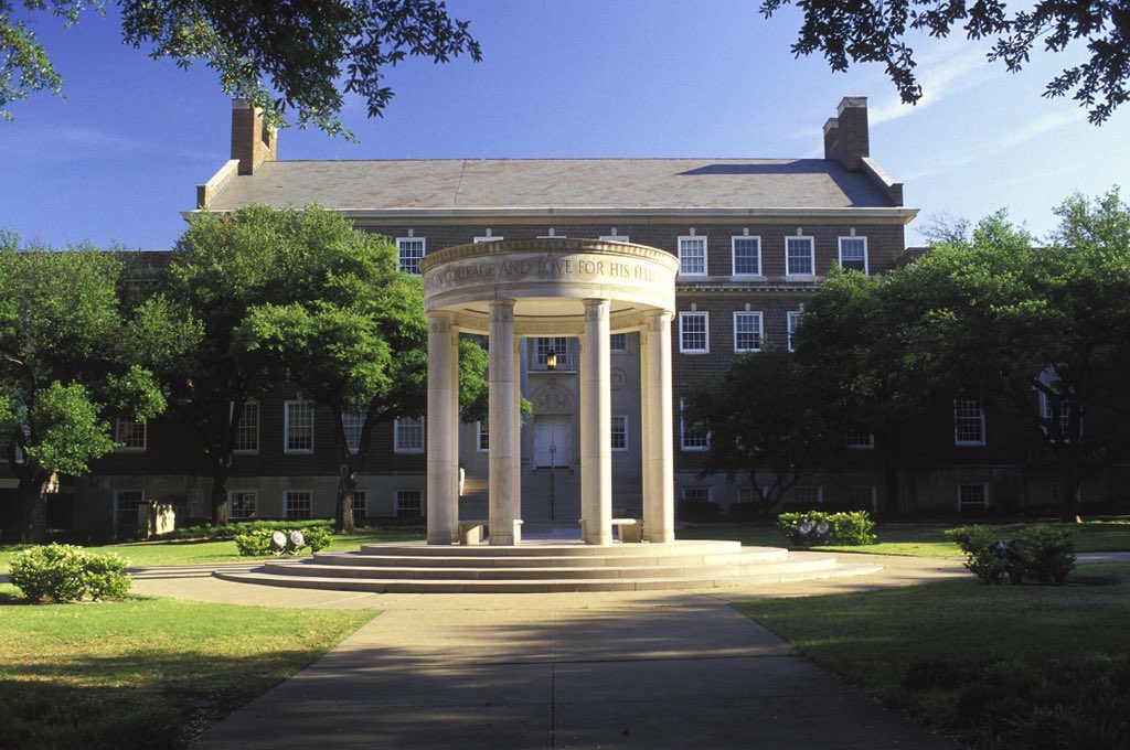 Students2021's tweet photo. Southern Methodist University ❤️💙🎓 #PonyUp #SMU2021 https://t.co/uUwoaawwmF