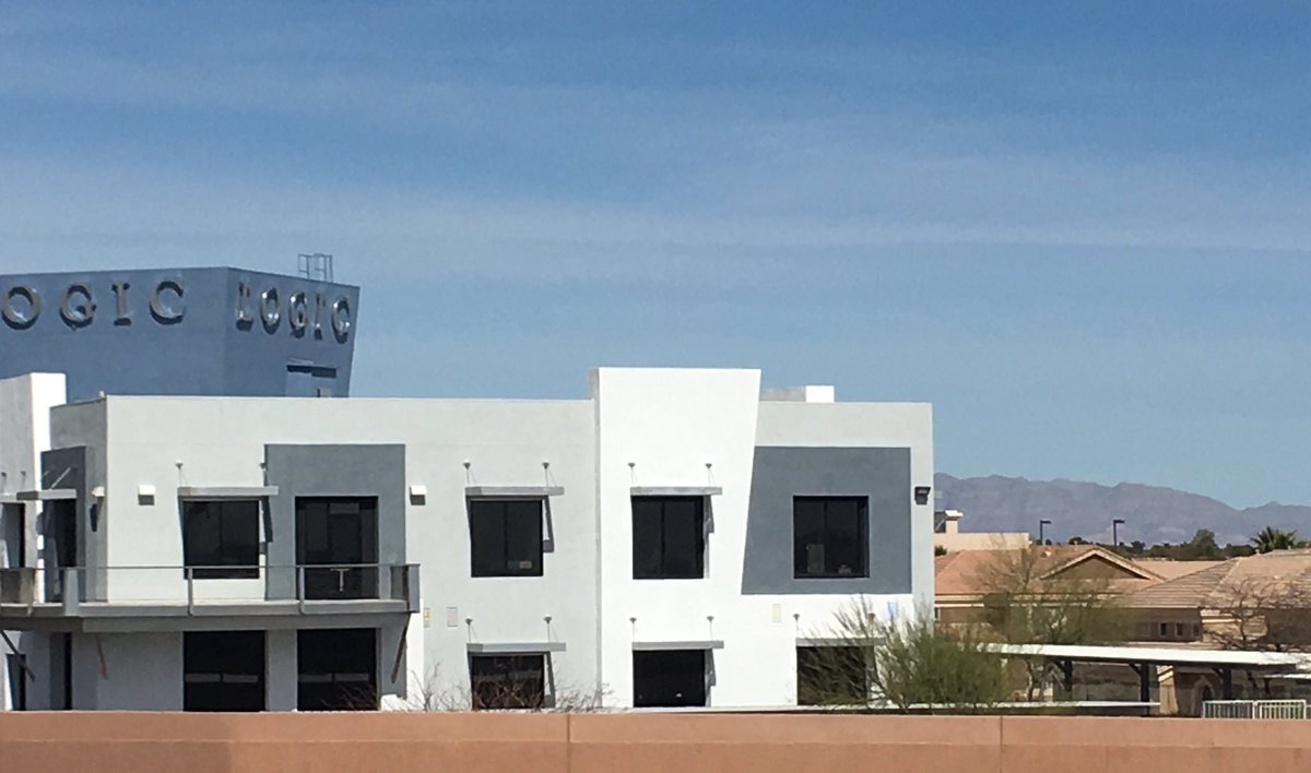 Lisette_Prz's tweet image. Where&apos;s the logic? #desertarchitecture #swvegas Las Vegas construction has always gotten a bad rap. #itstimeforchange