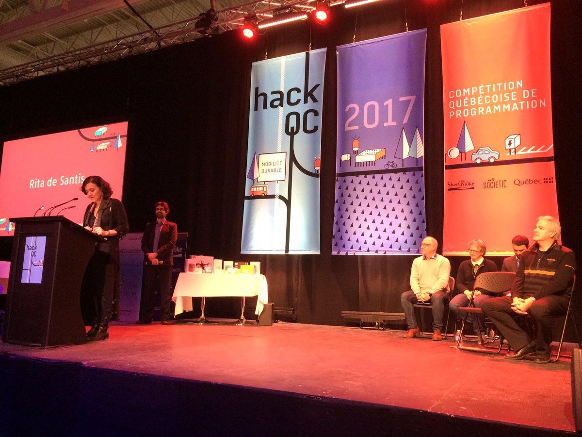 R_de_Santis's tweet photo. J'adresse quelques mots aux participants de #HackQC17 avant le dévoilement final des gagnants #polqc https://t.co/HAXImvYcn0