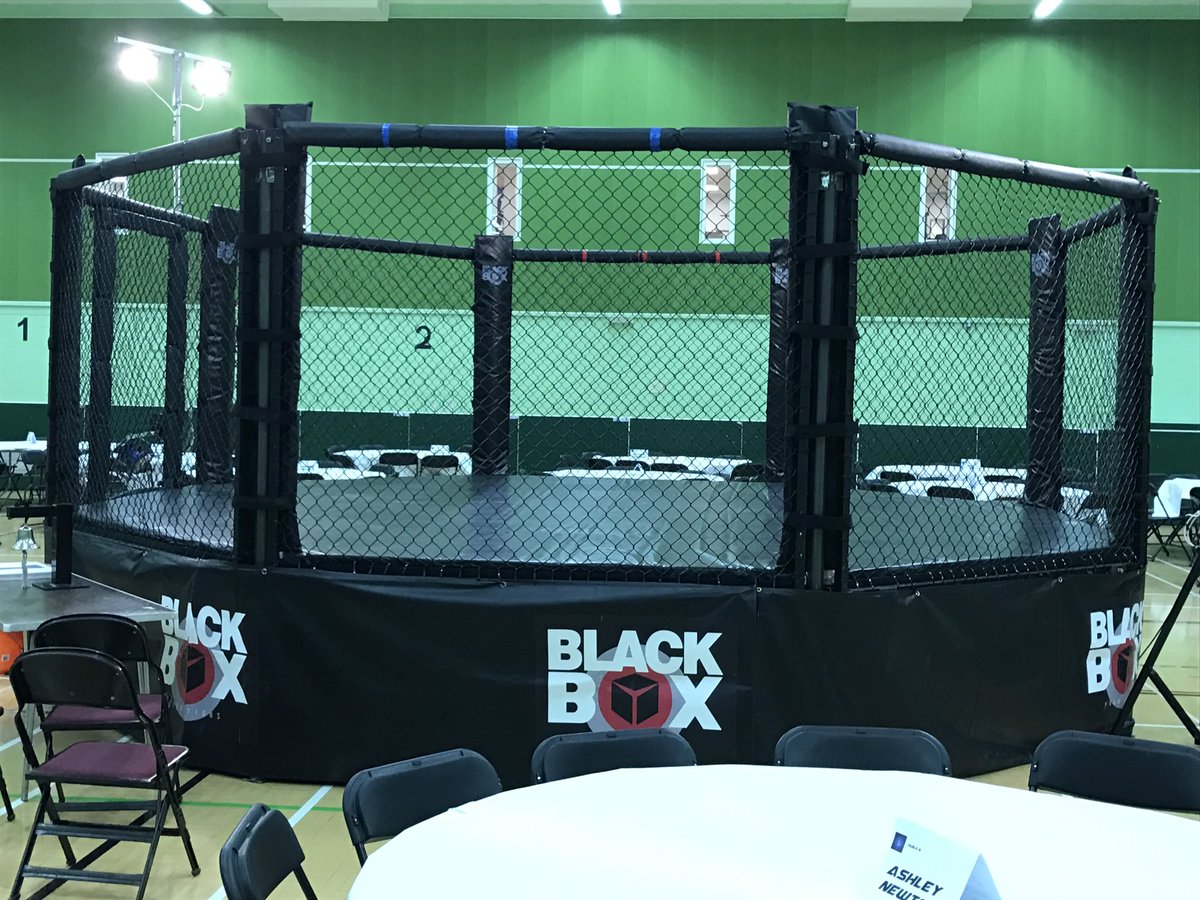 BlackBoxPromos's tweet photo. Octagon hire last night in Worcester contact us today for your cage hire info@blackboxpromo.co.uk
#mma #cage#fighting#ufc #ProFight #fights https://t.co/YZBjk870QQ