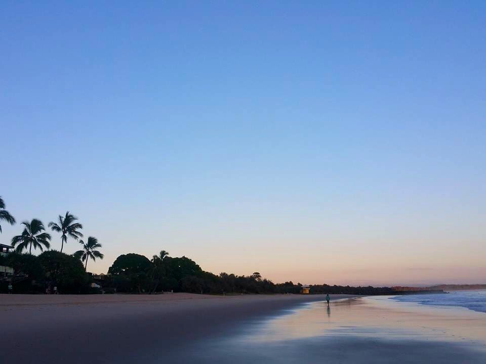 supdogoz's tweet photo. Another perfect March morning on Noosa Beach #VisitNoosa #visitnoosa https://t.co/xz4A9kBR86