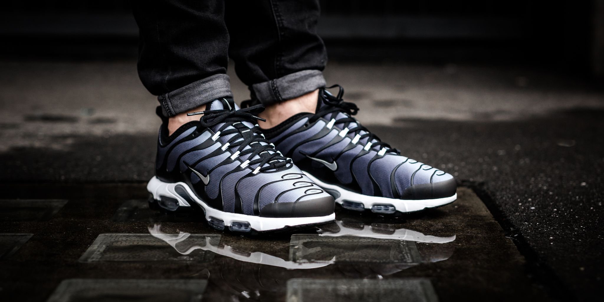 air max plus black gray