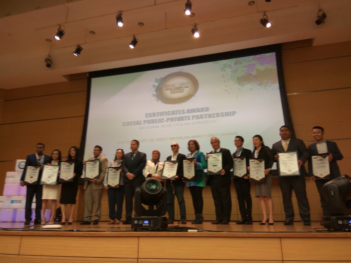 ninidaing's tweet photo. The Social Purpose Orgs and Private Sector funders, together doing more for the thriving Social Economy,  supported by @inovasiMY #SEIC2017 https://t.co/jVvmFE1d06