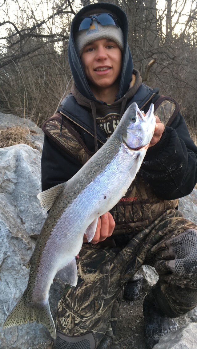 Pro-staffers Evan and Newey hit the river today and ended just short of a 2 man limit! #RN #RippinLips #TightLines