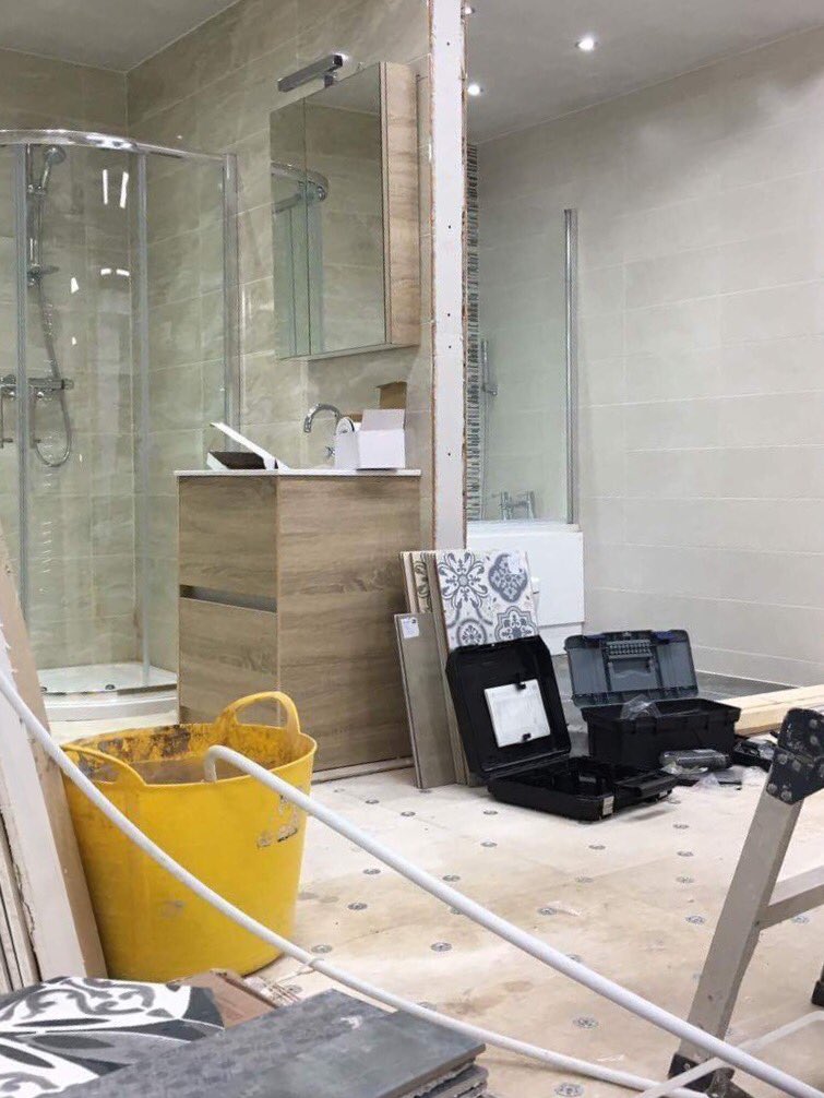 bathstore_more's tweet image. Our new showroom is almost finished, not long to go now! #bathroom #supplyandfit #showroom 🚿🛁