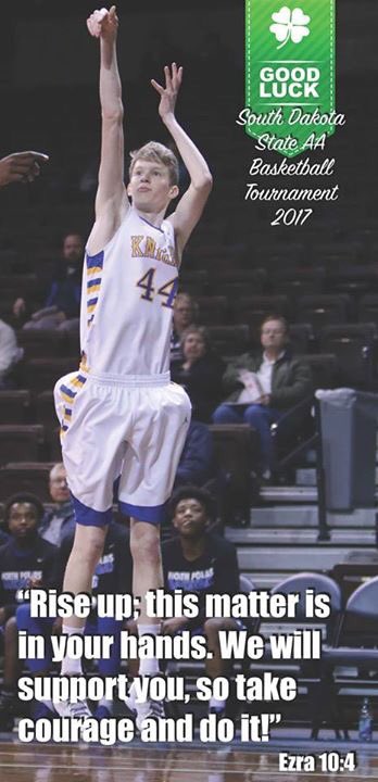 OGHOOPS's tweet photo. S/O to all the moms of OGHOOPS for the locker signs! Photo credits go to Jurgens Digital Media, Christine Zwagerman, and Andrew Solares https://t.co/RMR6kIgQib