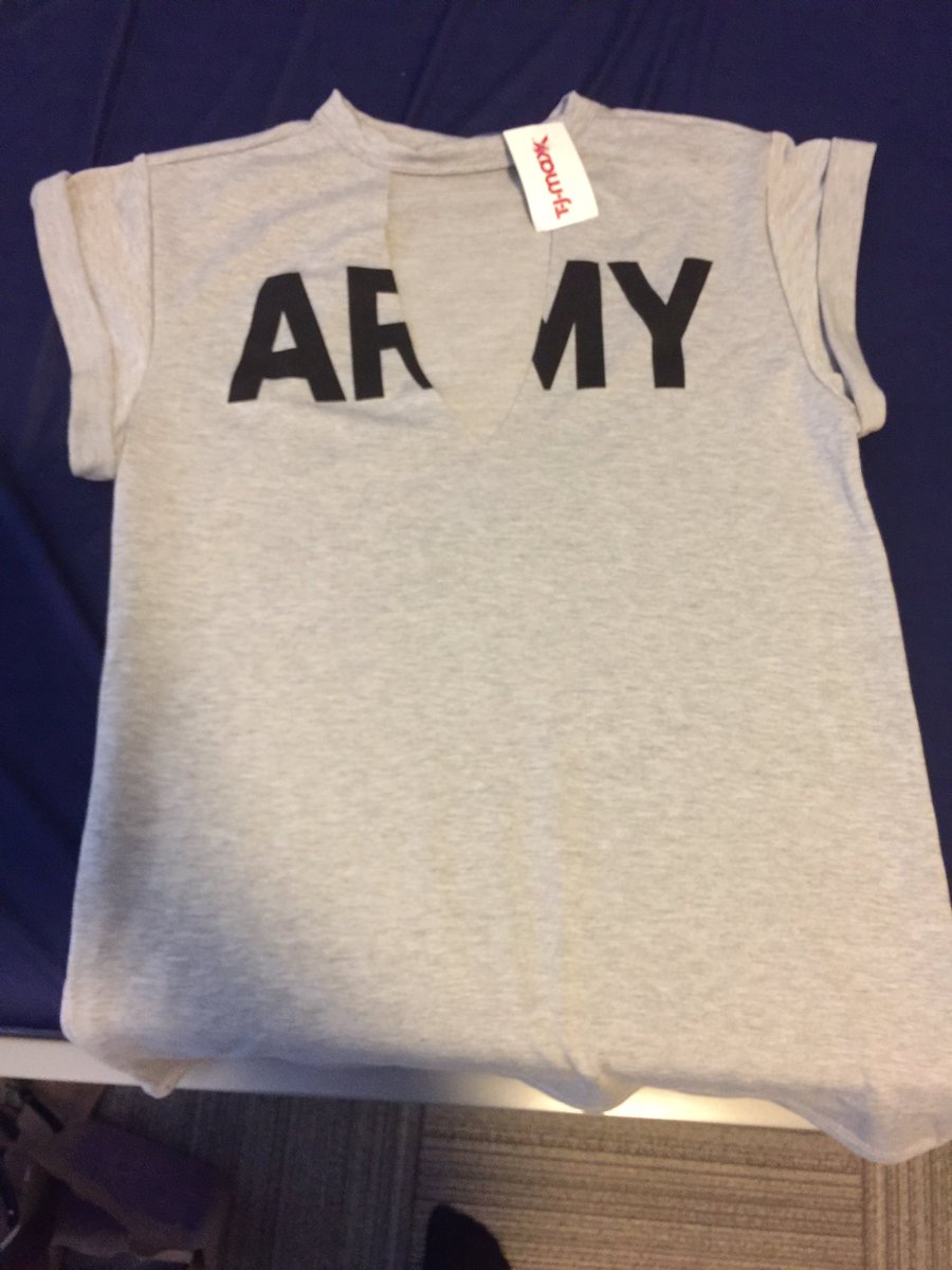 shaeleebe's tweet photo. @itsbl0ndie Run to TjMaxx now!!  Found this in Athens, GA. So cute, so comfy! https://t.co/rXNFzxV8H0