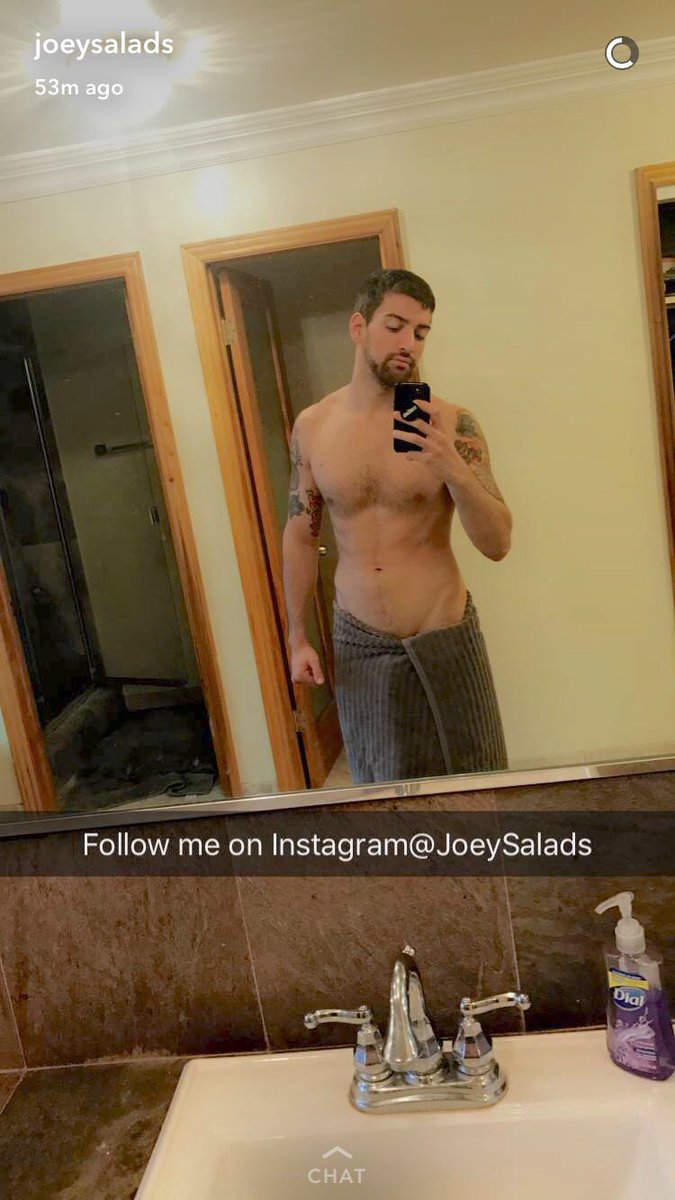 Celebrity Bulges on X: joey salads on snapchat again 😍🍆 rt this if you  think that he should do porn t.coA7GPxcwi9u  X