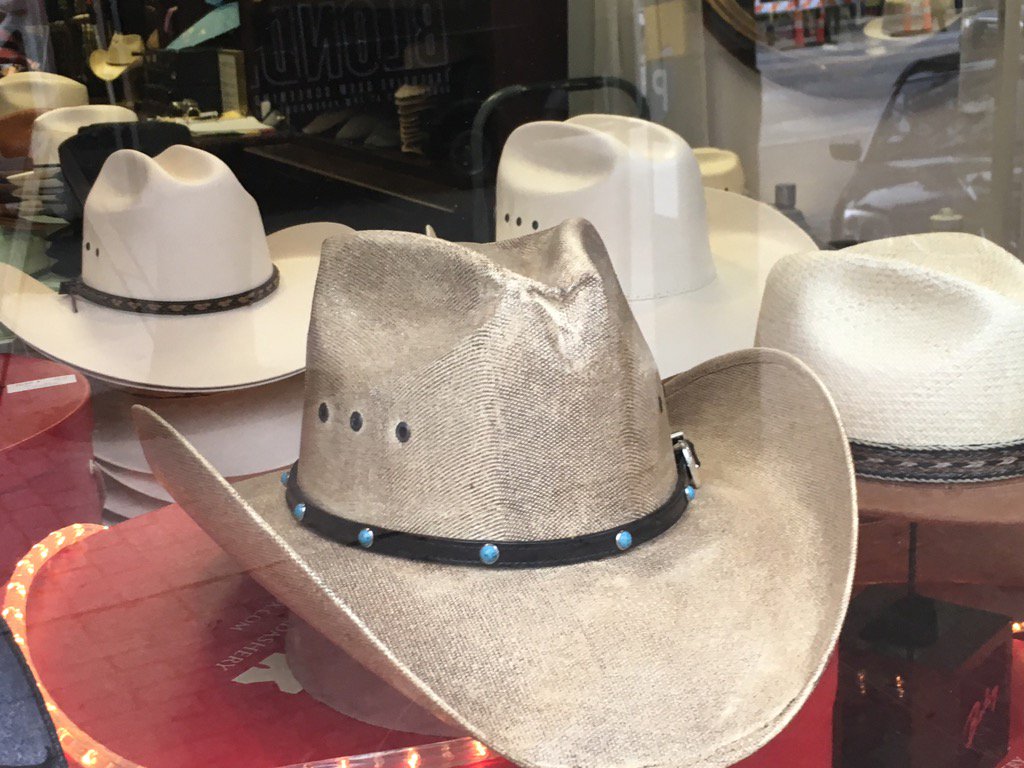 he's all hat and no cattle