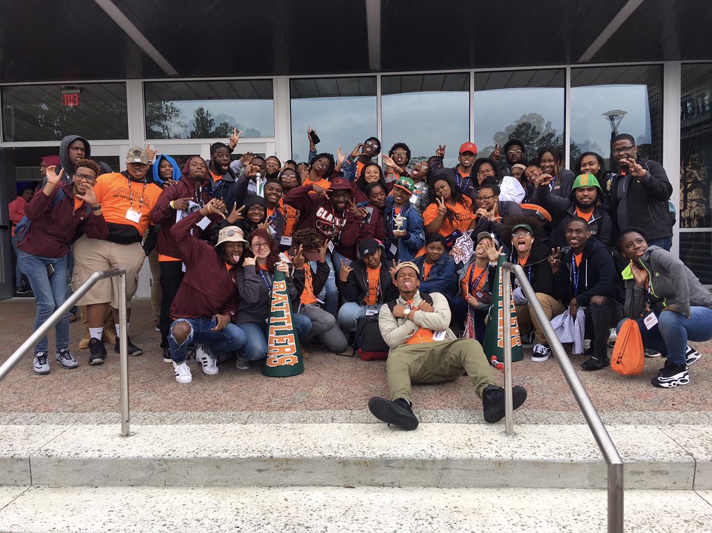 ohthatsdking's tweet photo. "There is More Power in UNITY than DIVISION" #SROW2017 #HBCUs #claflin #bcu #famu https://t.co/tnlu4eFhaq