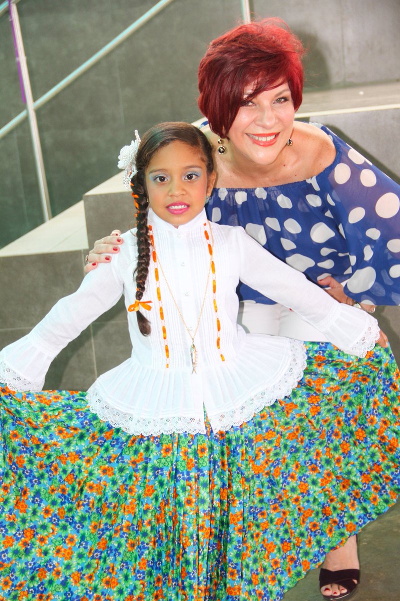 MaryVallarino's tweet photo. Disfrutando el cierreVeranoCultural de con mis niños de Arraiján y sus familias. Arraiján gana y todo Panamá lo nota! #yosoyfundader https://t.co/UJDMB2EVK8