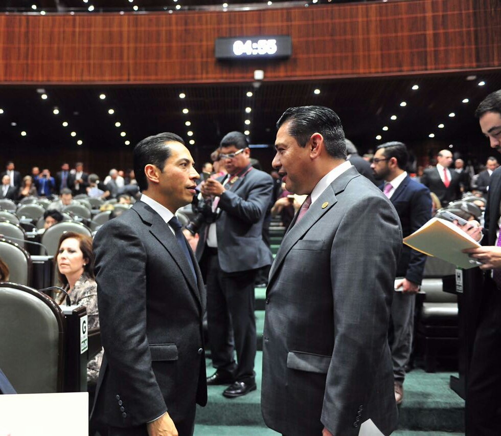 HermosilloD9's tweet photo. Felicidades, amigo @carlosiriarte_, por la responsabilidad encomendada como Secretario de Organización del @PRI_Nacional.
¡Abrazo! https://t.co/yvlS9fSzj7