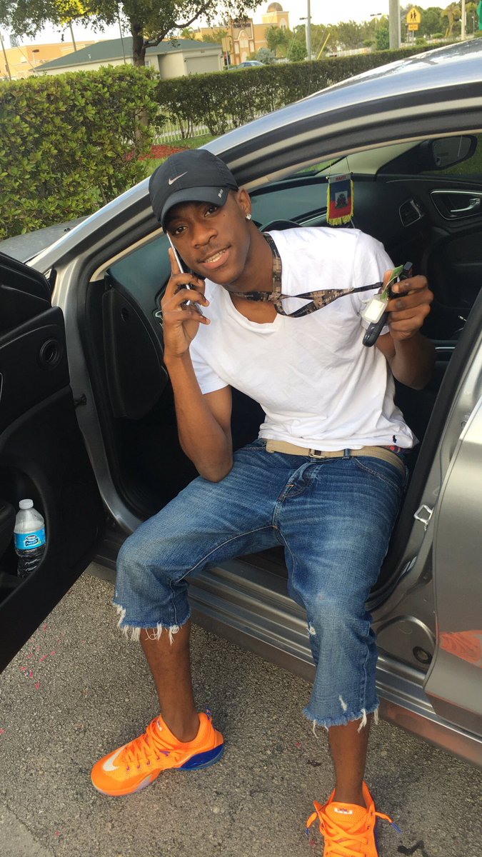 PlayMoneyCart's tweet photo. I'm str8 out of #BROWARDCOUNTY π¬ππΉπ€πΎπ―π² #PRESSUREπ₯ #PompanoNative #NoyaBoy #Everything1k https://t.co/yg1zgTXSjM
