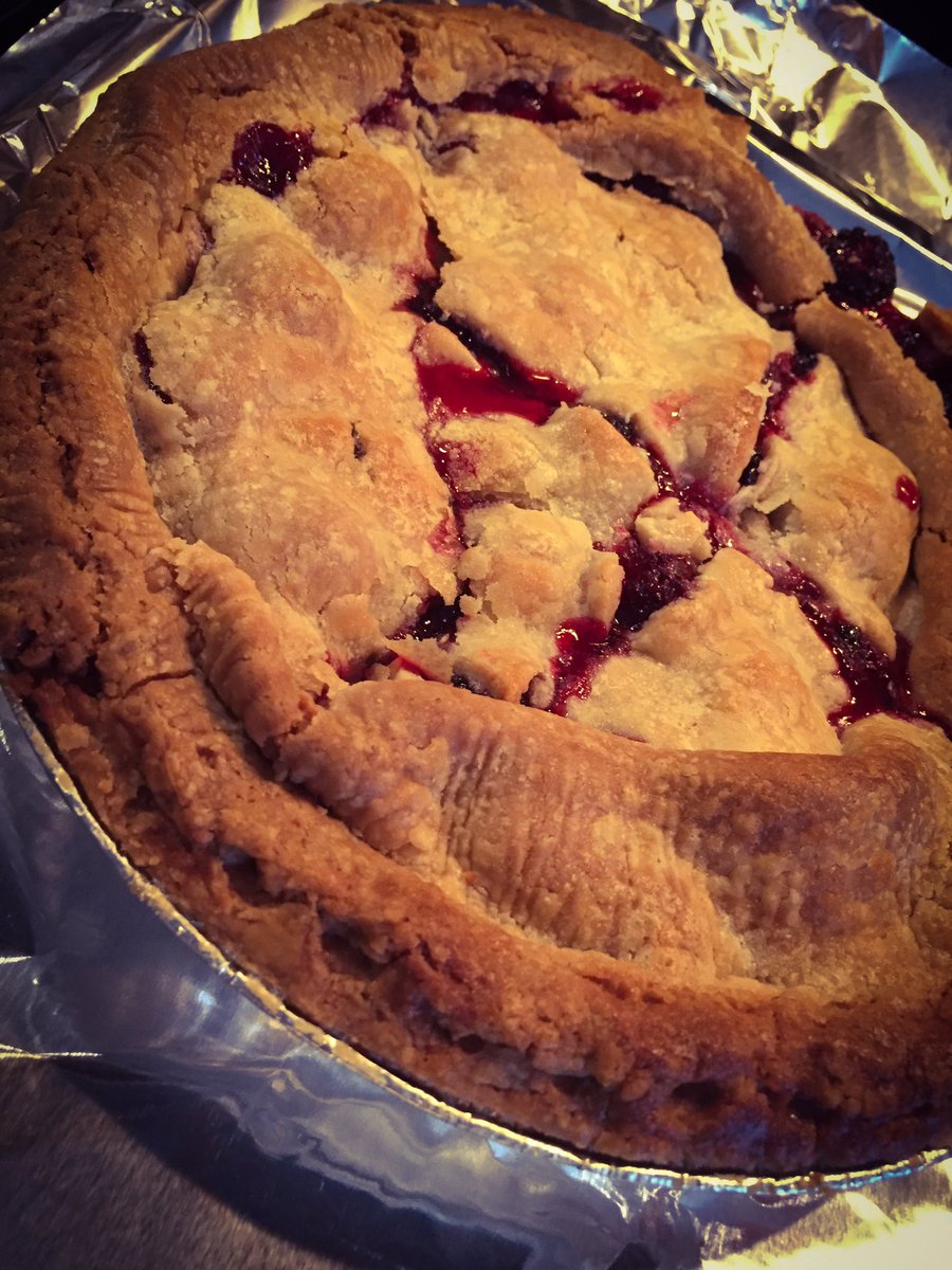ChickswithChai's tweet photo. Nothing like blackberry pie! Here's how to make an easy pie/cobbler for Pi Day https://t.co/DwycXzQKxf #piday2017 #PiDay #fruitpie #cobbler https://t.co/78C6dMWBts