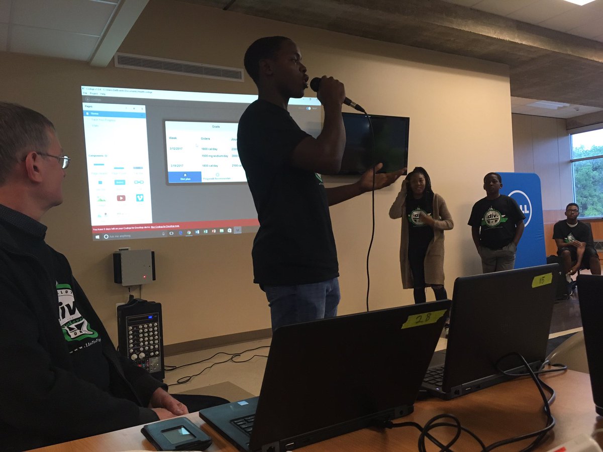 IAmThePipeline's tweet photo. The #SAITAMA group is up next with a health app that is its own dietician! 🥘#divhackathon #iamthepipeline https://t.co/61s2E6HyOp