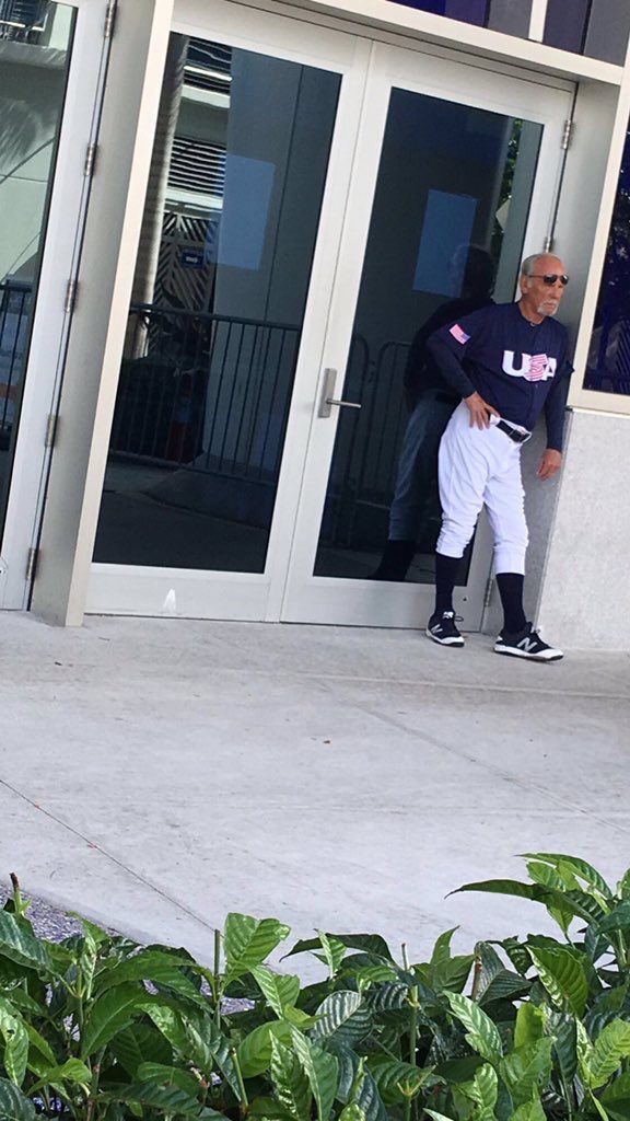 the_5oclockhero's tweet photo. Your boy Leyland hackin' a dart out front the stadium before today's game. #veteran #grinder https://t.co/dwU1W7mKY7