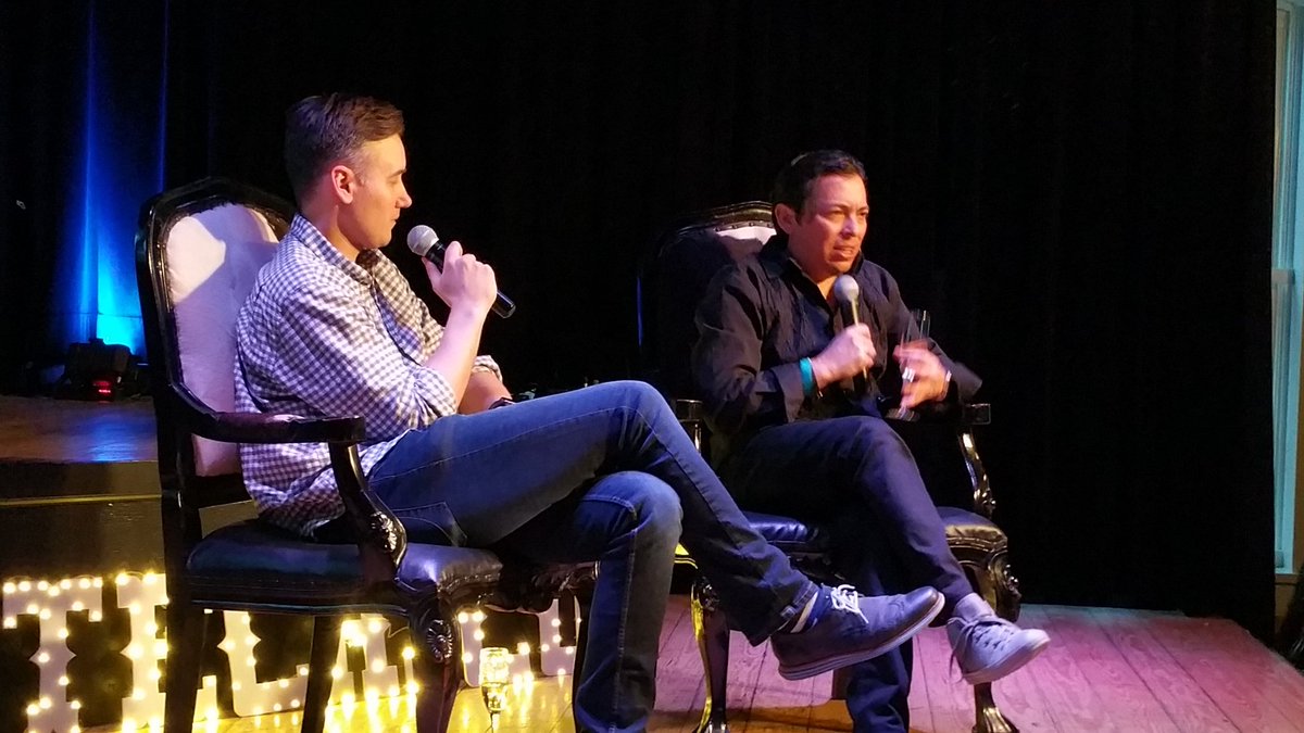 FullMetaPipe's tweet photo. #sxsw #TechCoSXSW @briansolis chatting about disruption, predicting the future and breaking rules https://t.co/jtMGijtKjx