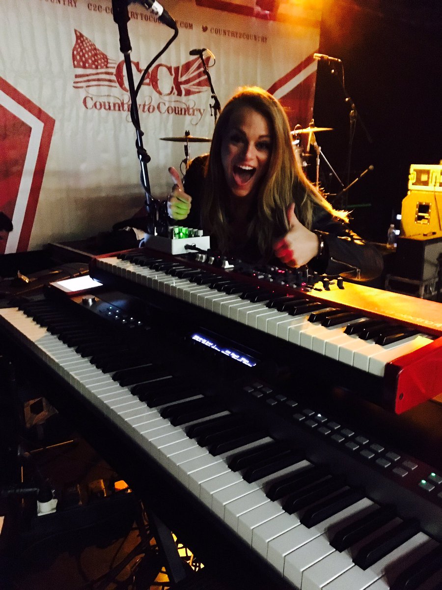 huwweston's tweet photo. So much fun playing at #theo2arena with @CaitlinKoch today @C2Cfestival was a fab event. @BBCIntroDevon #filta 18.03 https://t.co/nZRRDvP6Ad