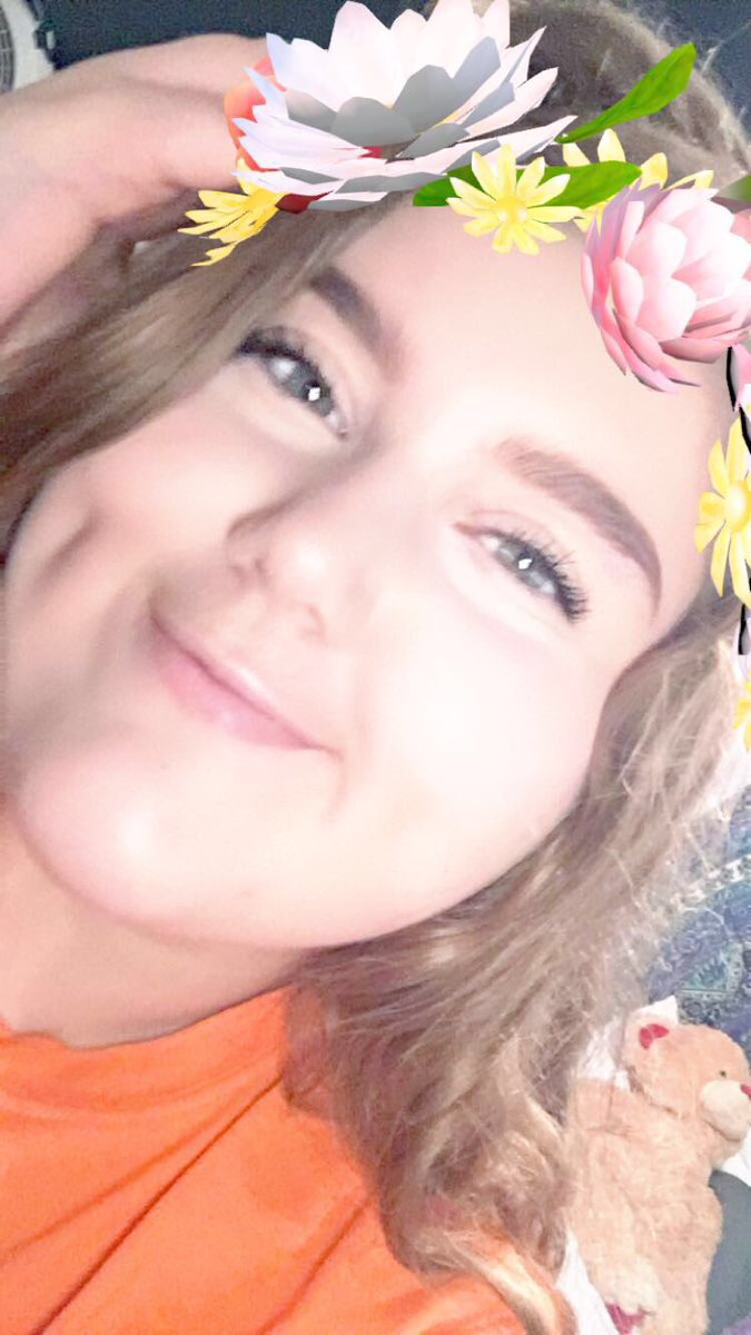 holdondelaney's tweet photo. #smileforsam sam deserves all the happiness in the world and I don't like to see him upset like this :( Ilusm https://t.co/fStorWGi2v