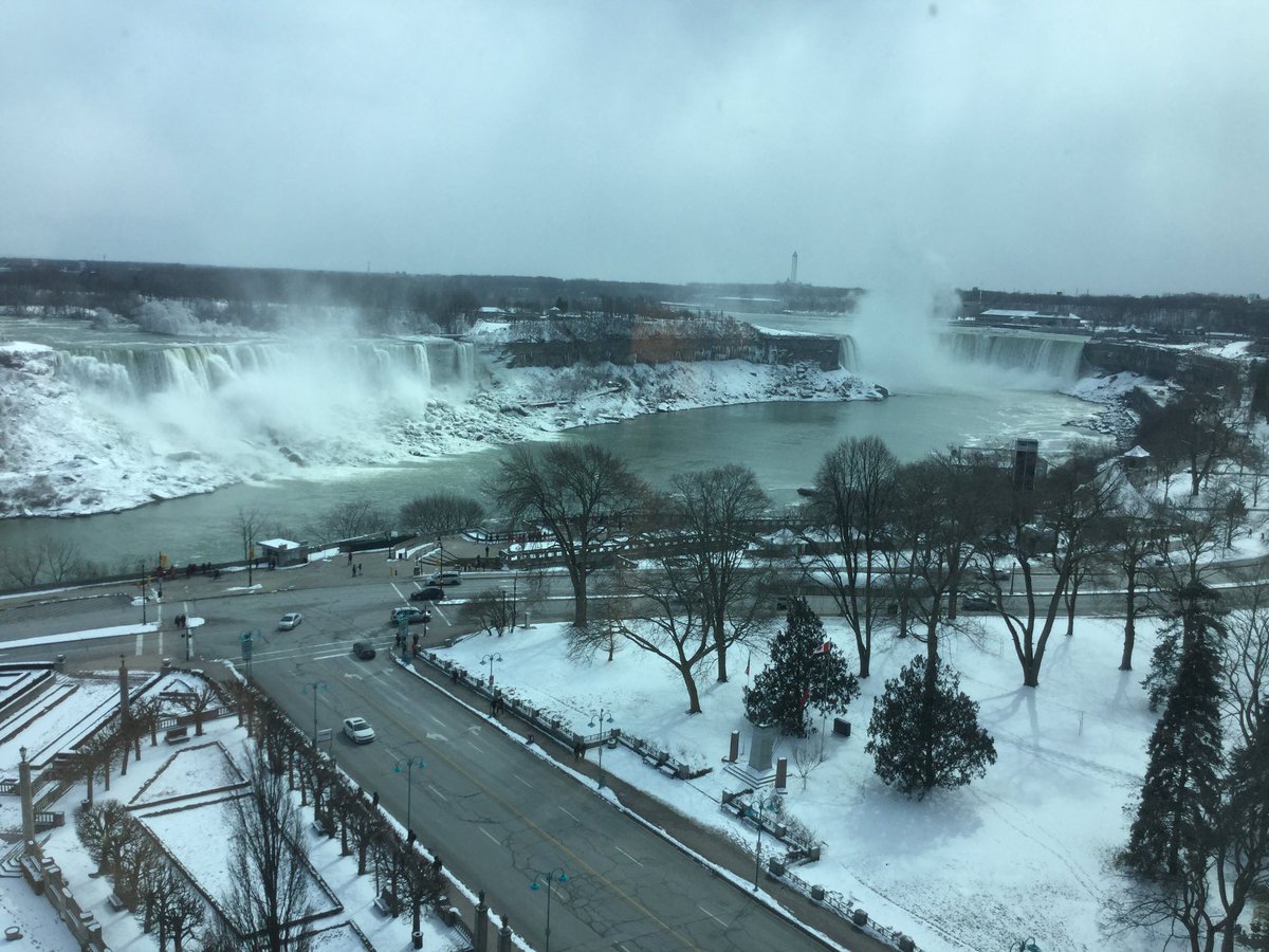 What a view <a href="/FallsviewHotels/">Niagara Falls Hotels</a> #familytravel #nofilterneeded #stunning