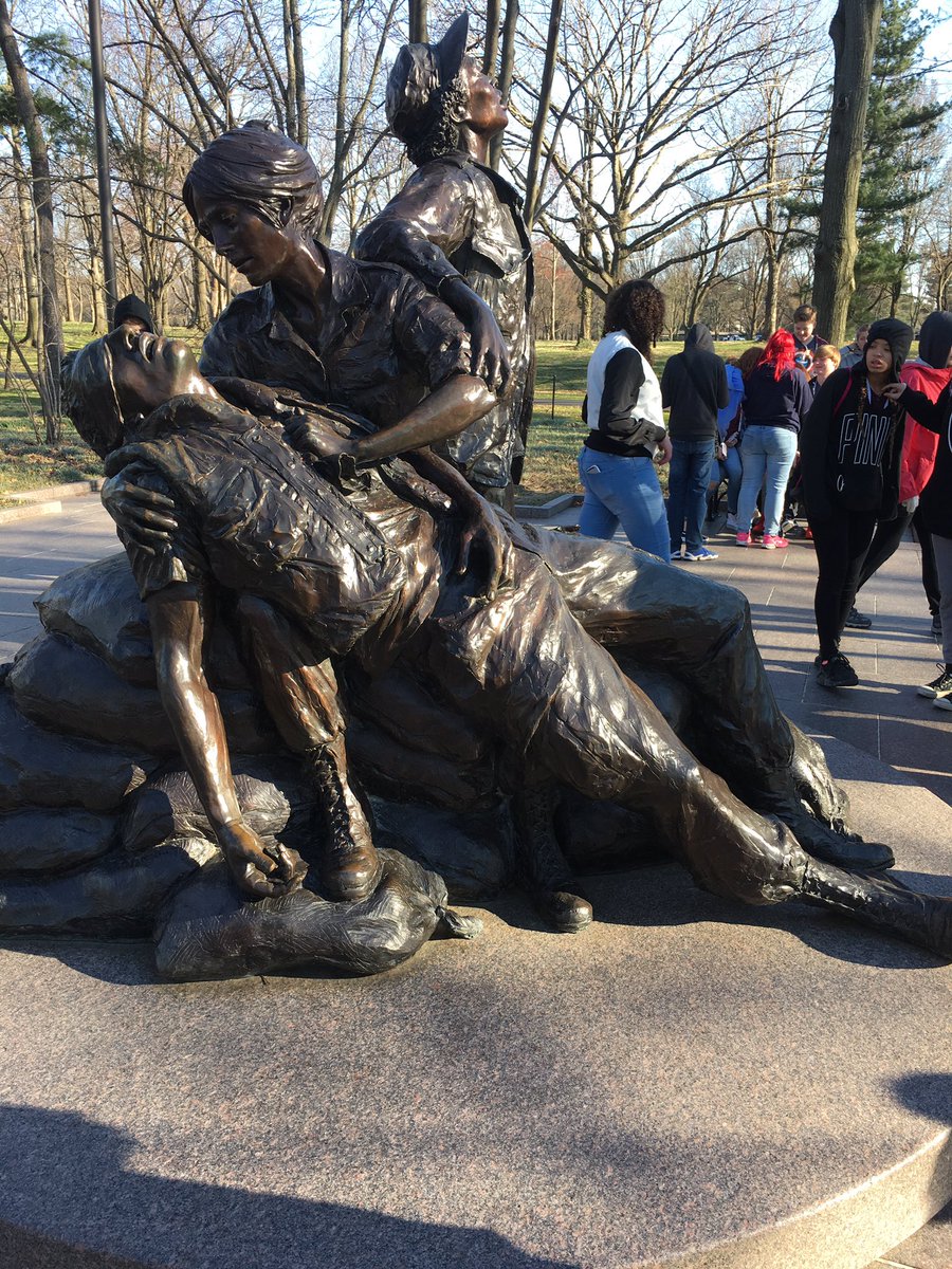MrsBlaue's tweet photo. #VietnamMemorial #PipkinDC https://t.co/4av5U2NFE7