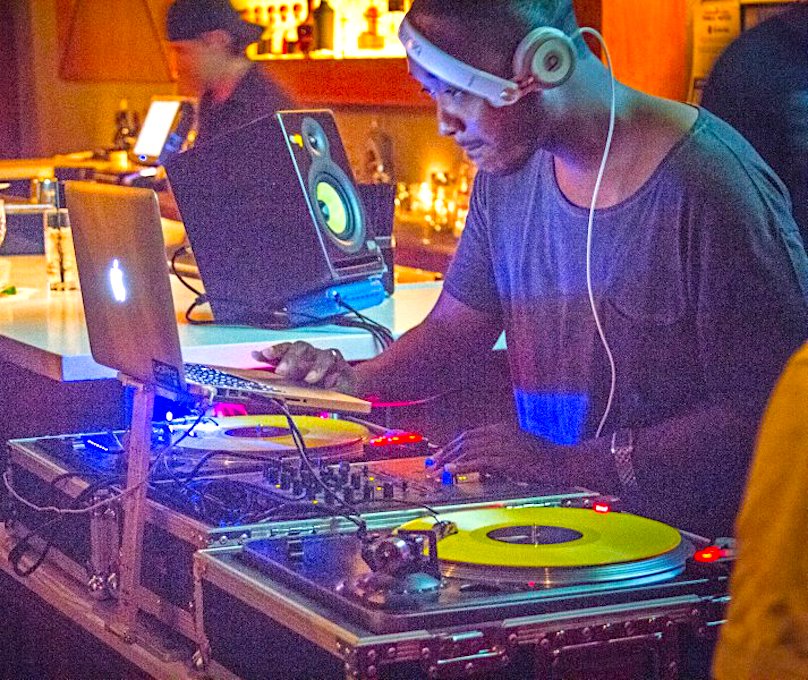 Because a night out without great music is just a waste...we have the best #DJs in #StudioCity spinning here 6 nights a week! #818 #Ventura