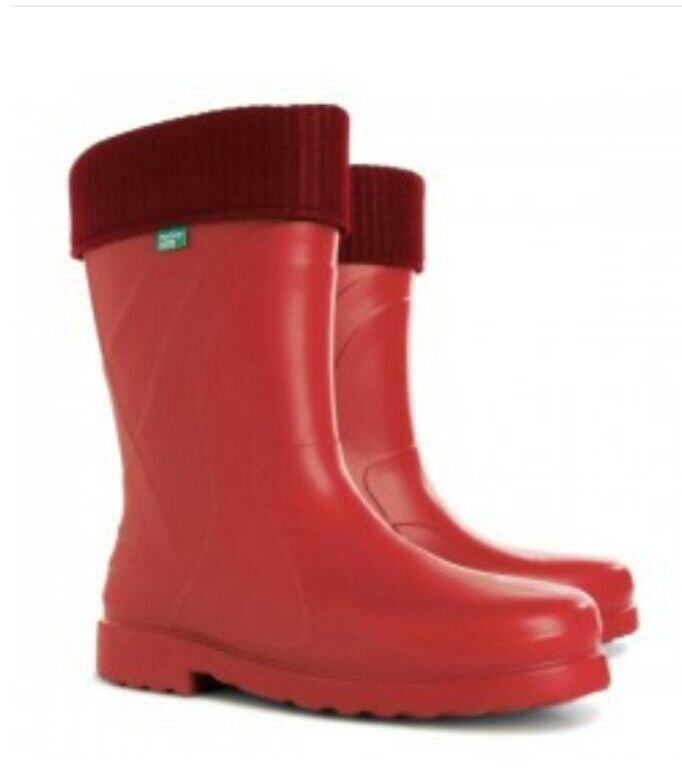 RTE2fm's tweet photo. Guess the word we’ve BOOTED 🙈 out of a song for chance to win 2 pairs of ultralight wellies from @welliesandboot1

🎧 https://t.co/imxZnXI32j https://t.co/V7Z3Au6y6c