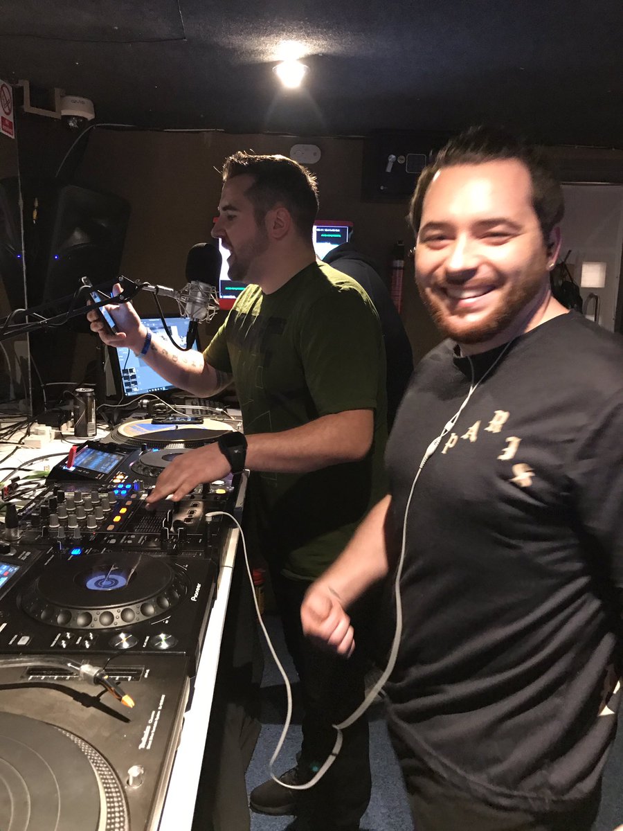 theSourceB1's tweet image. @kroyaluk &amp;amp; @HouseMonkeyz  racking up the views on facebook live @lockedinradio  16k+ 🙌 with  @blocbeatz #seekthesource