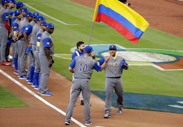 DonovanSolano17's tweet photo. Gracias Dios por unirnos porque fue todo el país que lucho en este mundial. Gracias por esta gran oportunidad de dejar ver tu presencia! https://t.co/ub5cgiQpVZ